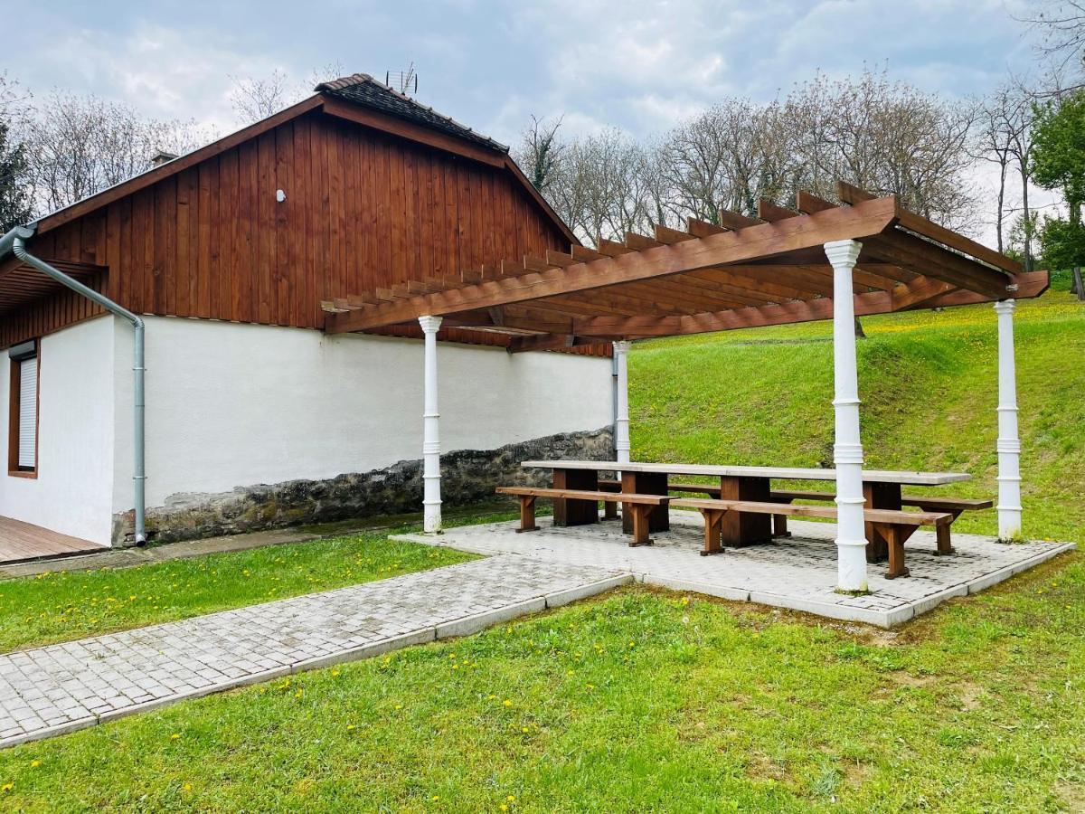 Belvardi Fogado Belvárdgyula Exteriör bild